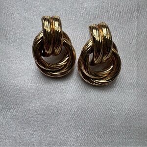 VTG • Gold Twist Earrings